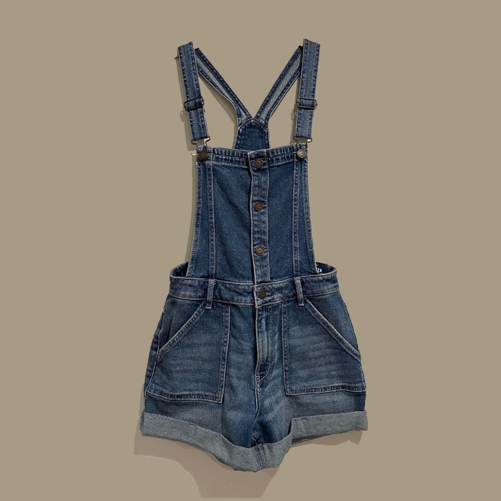 Hollister High-Rise MoM short Overall 4”